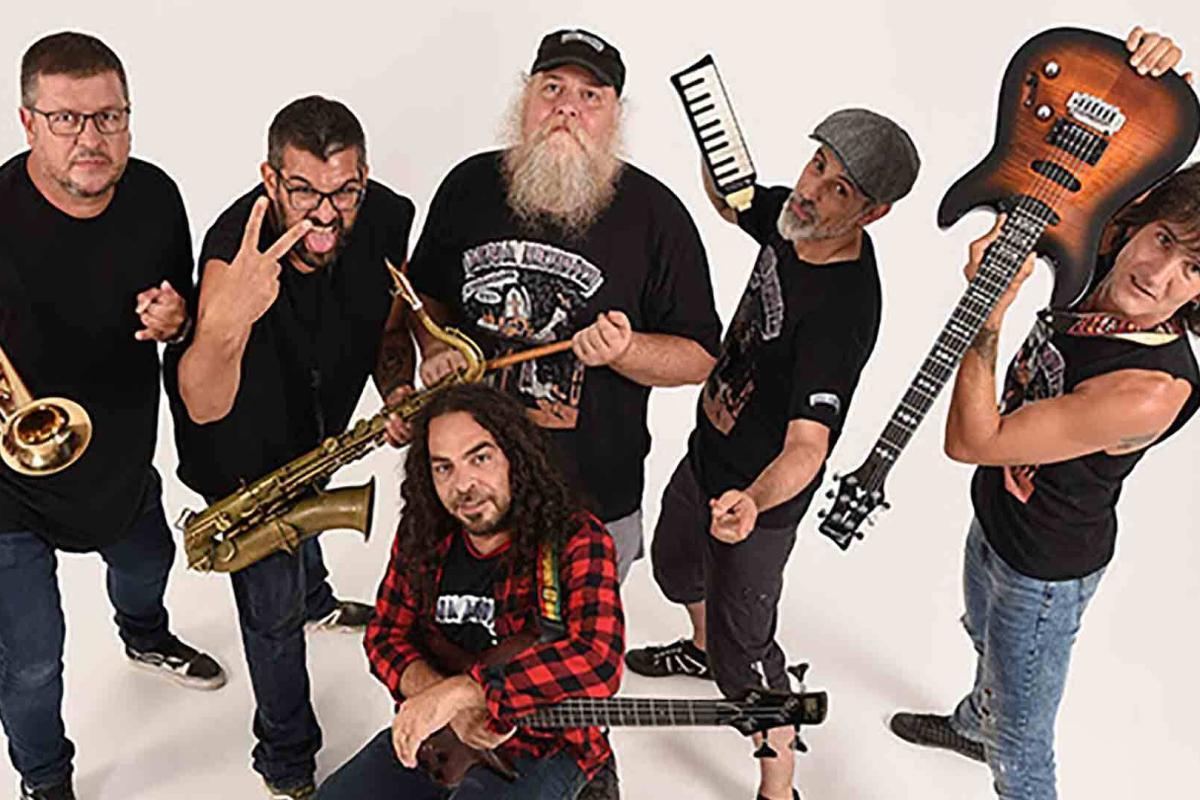 “Los Dineros”, nuevo videoclip de Agua Bendita