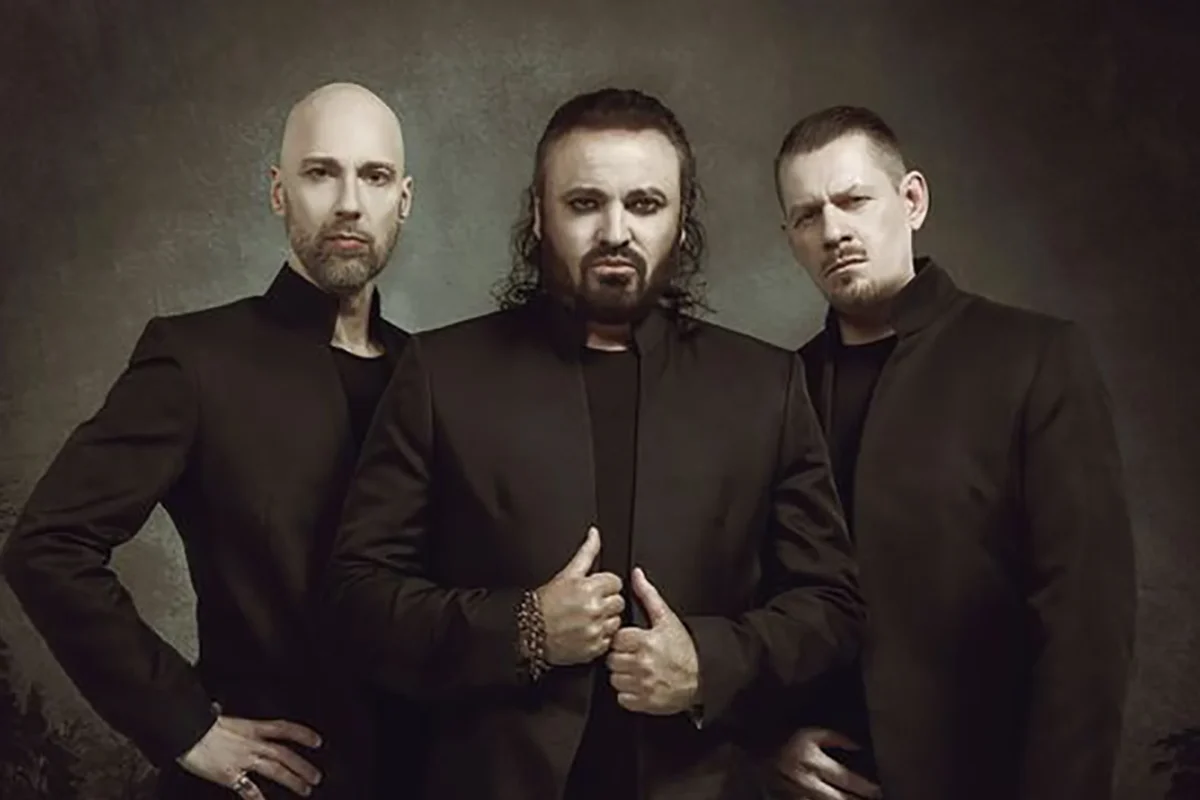 OOMPH! estrena videoclip “Wem die Stunde schlägt”