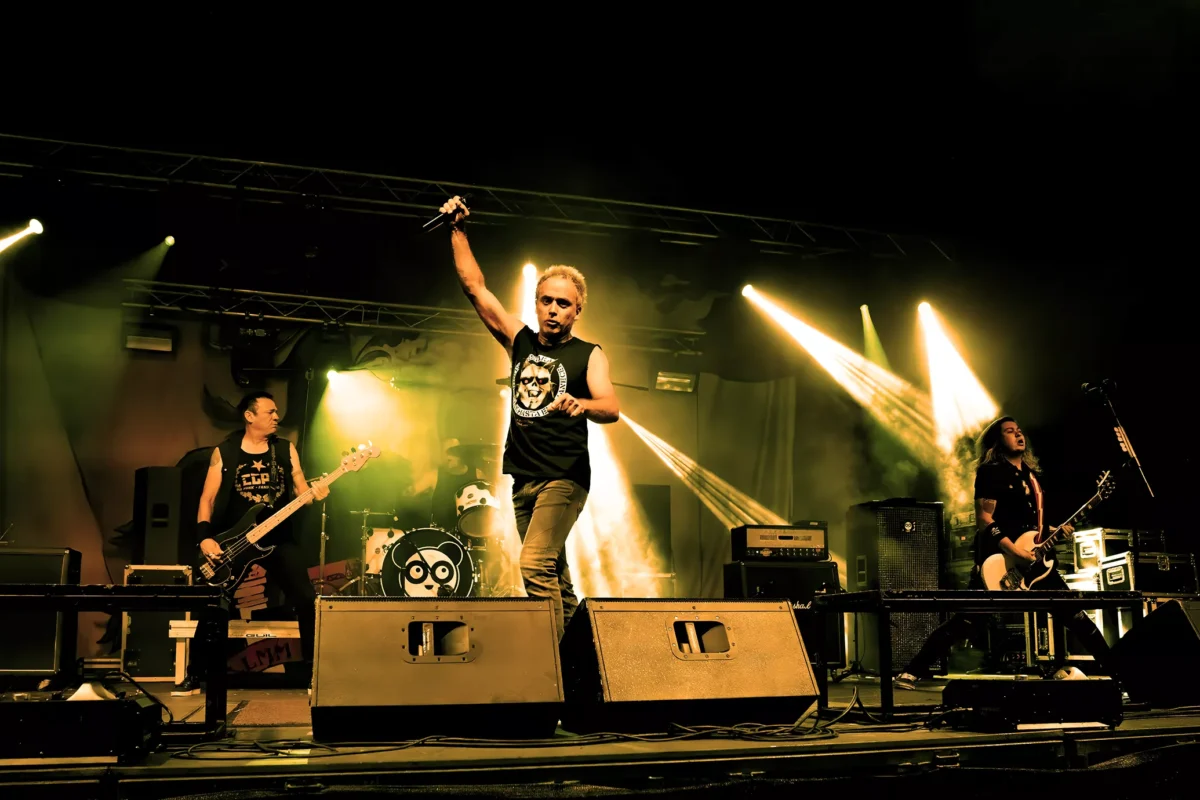 Reportaje de Lendakaris Muertos en las fiestas de Burlada 16-08-2023