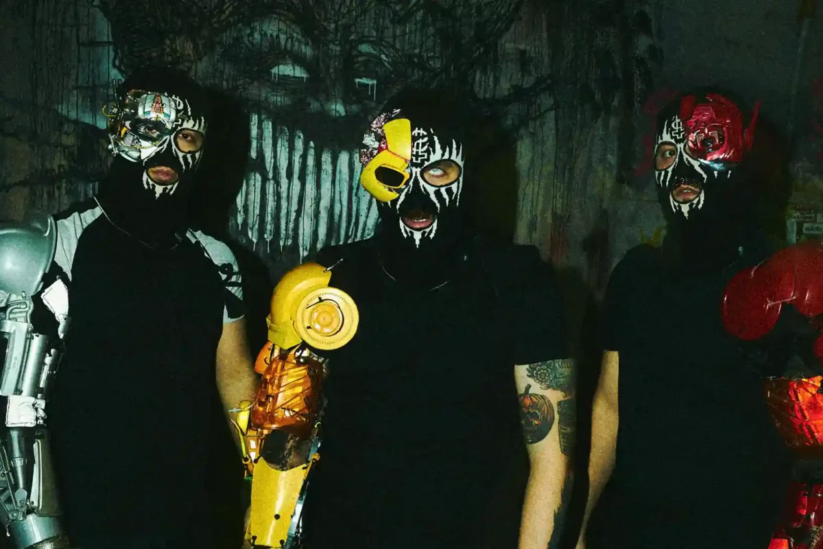 “Confesiones De Una Máscara”, nuevo videoclip de UMMO