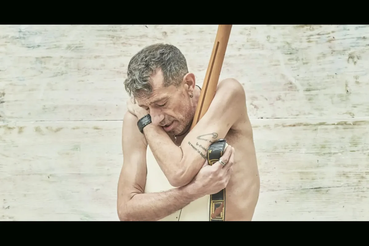 Manolo Kabezabolo regresa para celebrar su 40 Aniversario, con documental en cines y conciertos