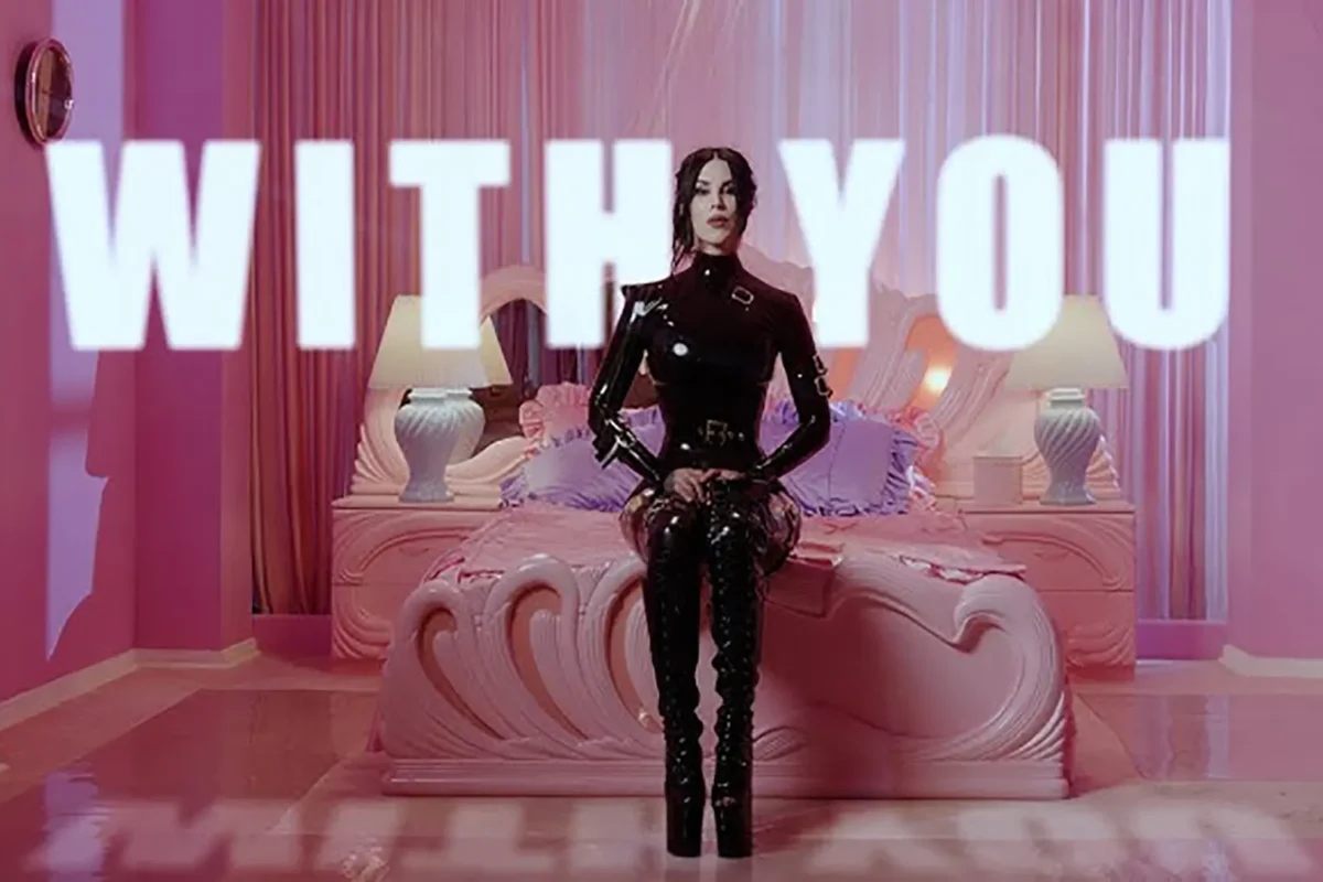 “With you”, nuevo videoclip de Kat Von D