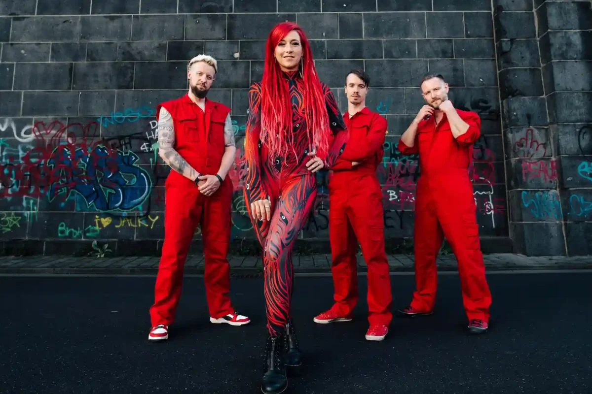 “Burn”, nuevo videoclip de April Art