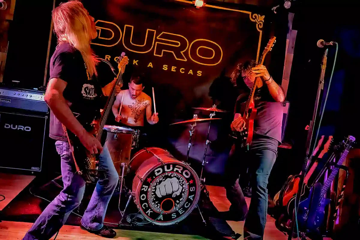 Videos de Duro en la Cervecería Abisinia, Gasteiz 19-04-2025