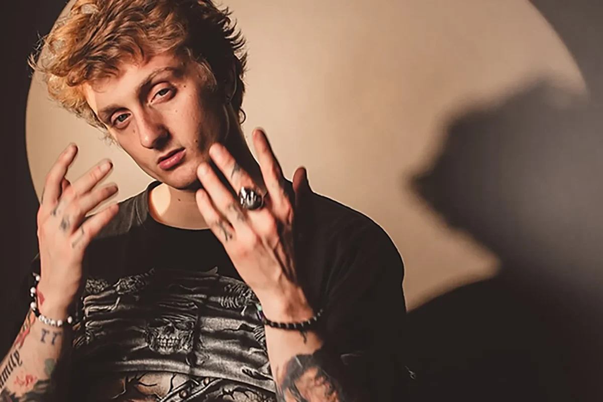 Love Ghost y los británicos The Skinner Brothers lanzan nuevo sencillo “Scrapbook”