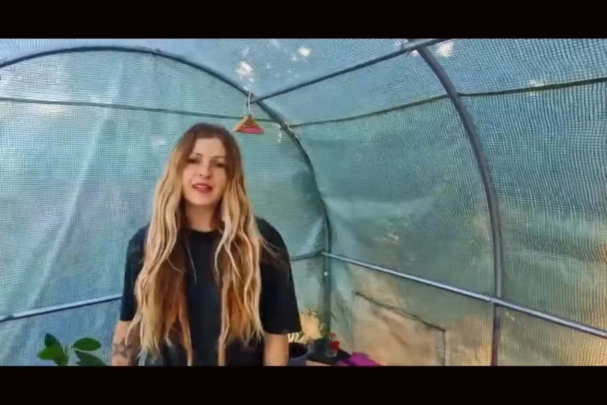 Laura Dsk estrena videoclip “Me Falta El Tiempo”